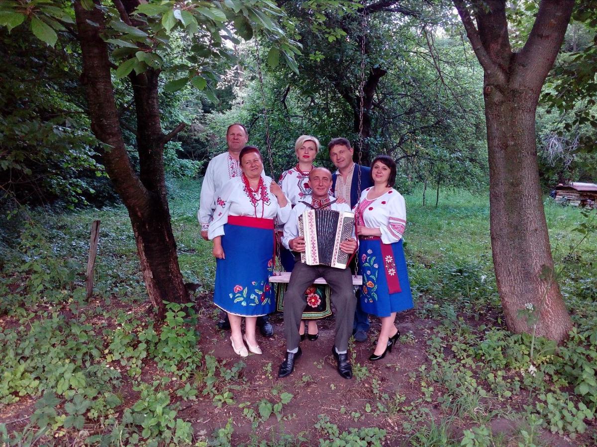 Maliovnytsya Guest House Dybintsy Eksteriør bilde