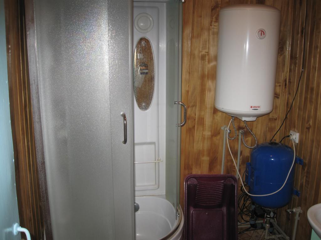 Maliovnytsya Guest House Dybintsy Eksteriør bilde